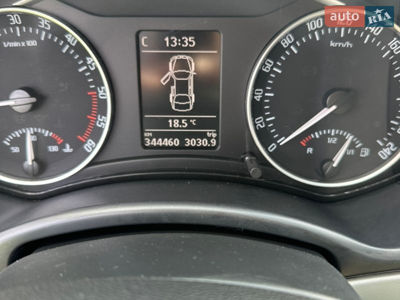 Универсал Skoda Octavia 2011 в Близнюках