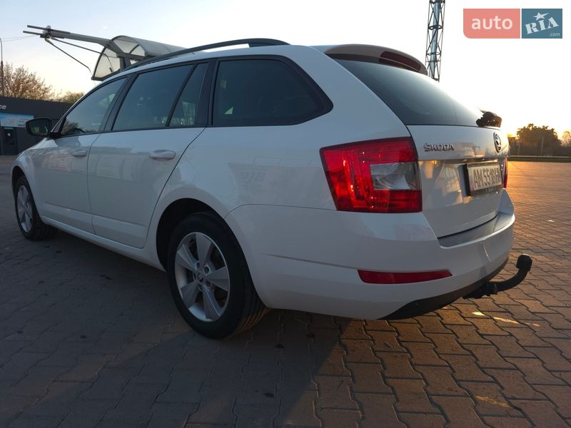 Універсал Skoda Octavia 2014 в Звягелі