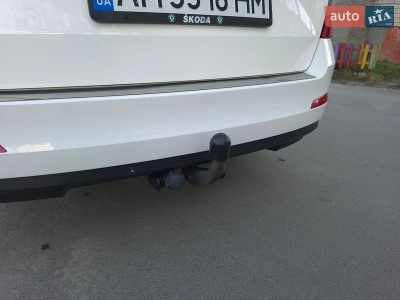 Універсал Skoda Octavia 2014 в Звягелі