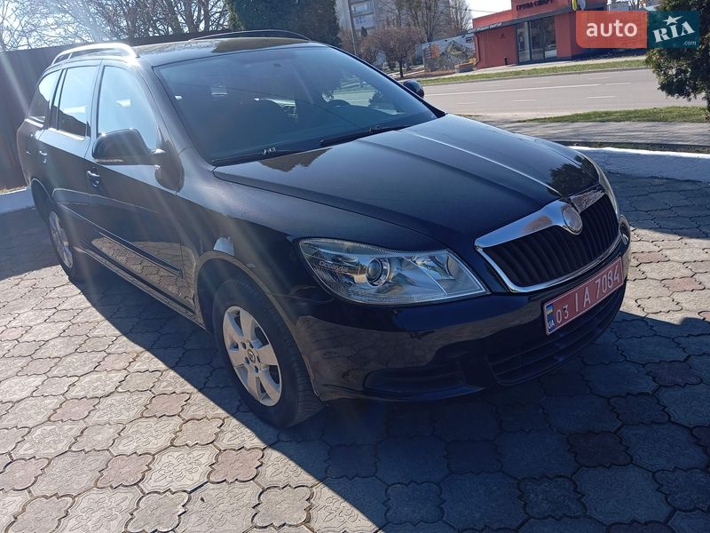 Универсал Skoda Octavia 2009 в Ровно