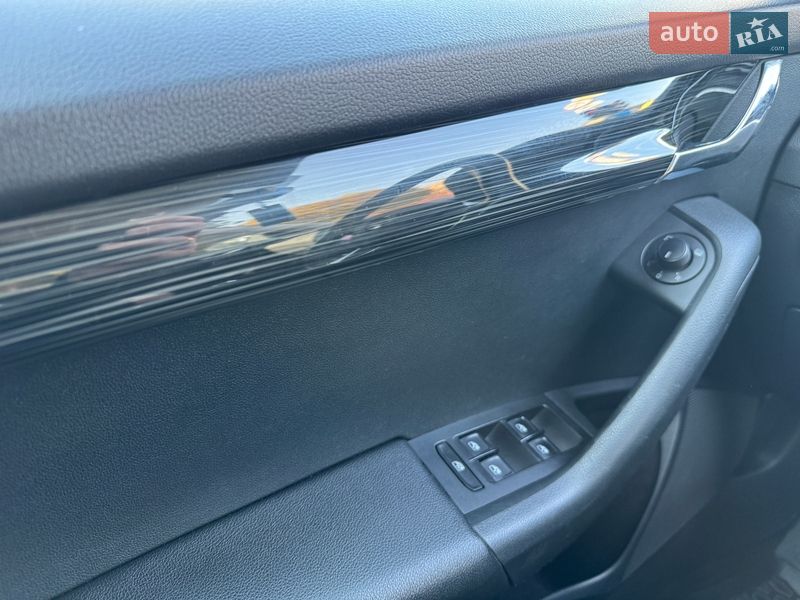 Універсал Skoda Octavia 2019 в Ужгороді