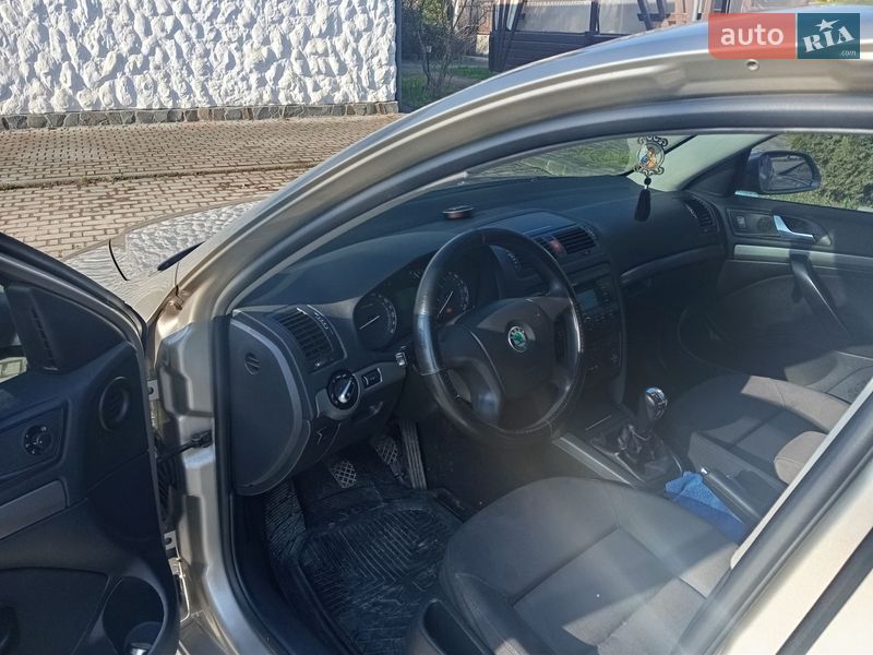 Лифтбек Skoda Octavia 2004 в Косове