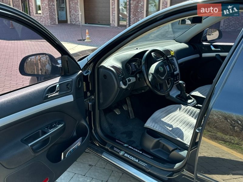 Універсал Skoda Octavia 2011 в Чернівцях