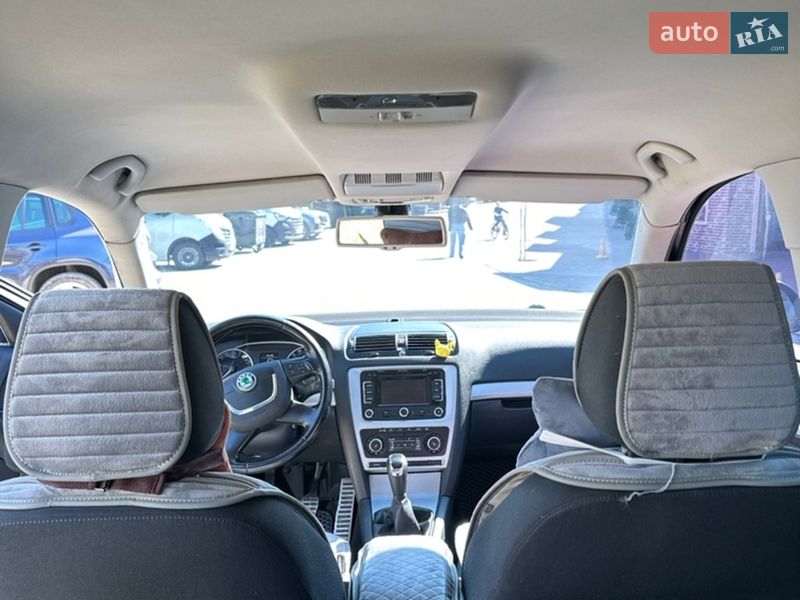 Універсал Skoda Octavia 2011 в Чернівцях