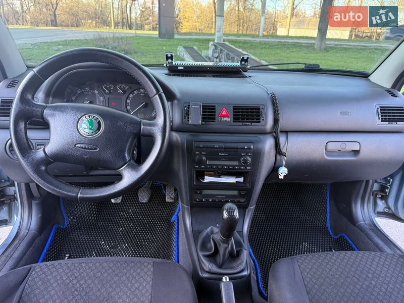 Універсал Skoda Octavia 2003 в Харкові