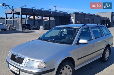 Універсал Skoda Octavia 2004 в Луцьку