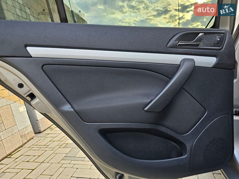 Ліфтбек Skoda Octavia 2009 в Ужгороді