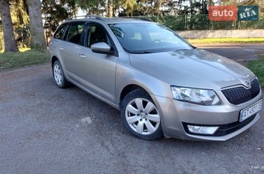 Універсал Skoda Octavia 2015 в Бурштині