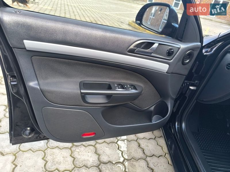 Ліфтбек Skoda Octavia 2010 в Коростені