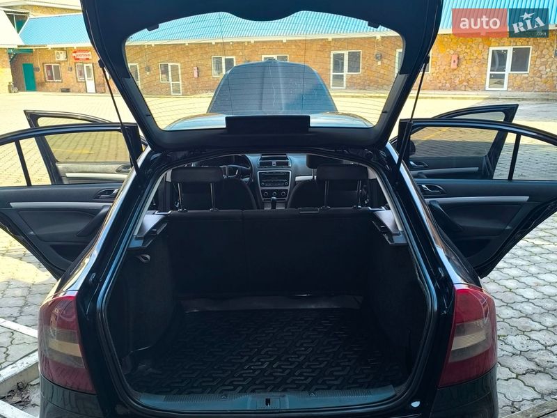 Ліфтбек Skoda Octavia 2010 в Коростені