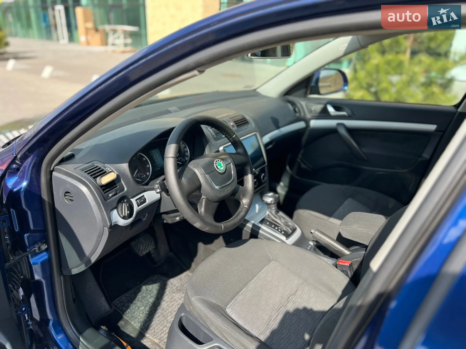 2010 Skoda Octavia - мініатюра 9