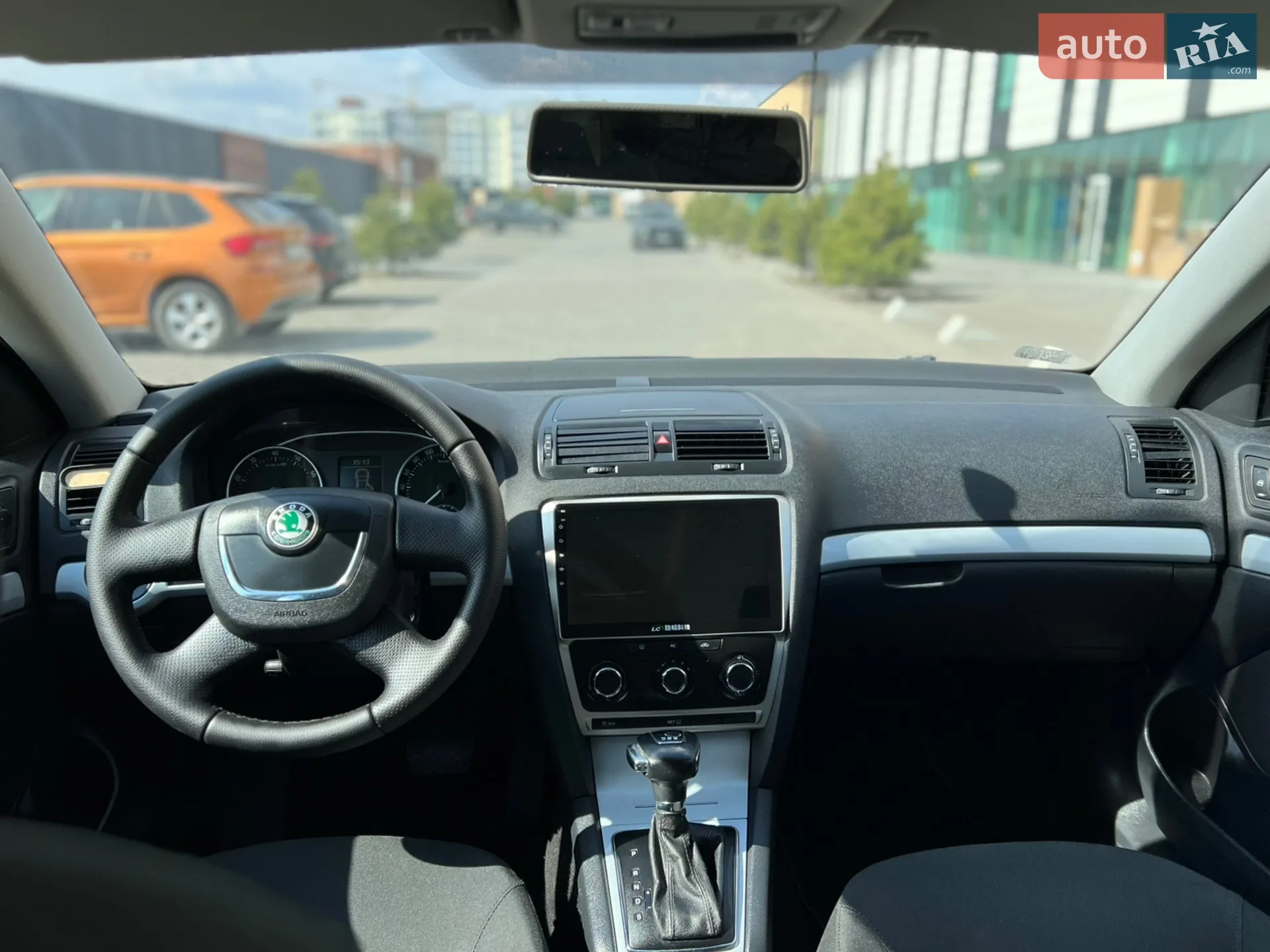 2010 Skoda Octavia - мініатюра 11