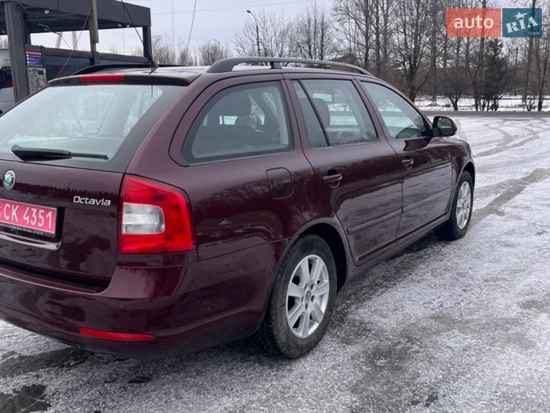 Універсал Skoda Octavia 2009 в Надвірній