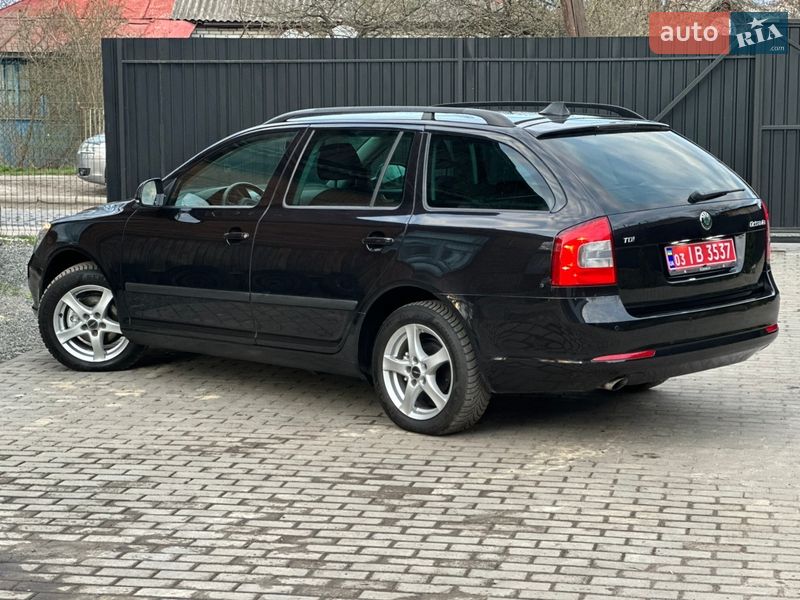 Універсал Skoda Octavia 2012 в Сарнах