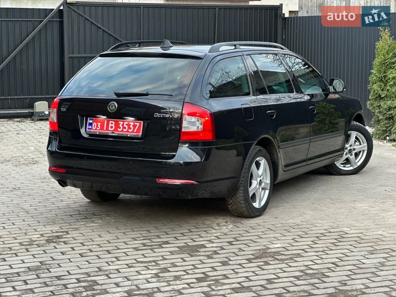 Універсал Skoda Octavia 2012 в Сарнах