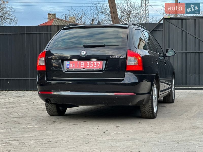 Універсал Skoda Octavia 2012 в Сарнах