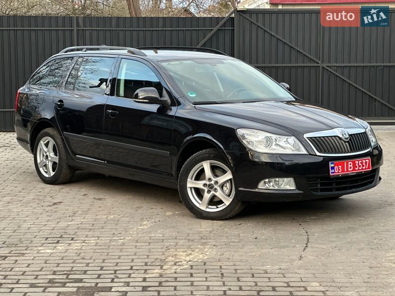 Універсал Skoda Octavia 2012 в Сарнах