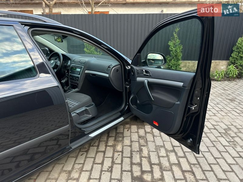 Універсал Skoda Octavia 2012 в Сарнах