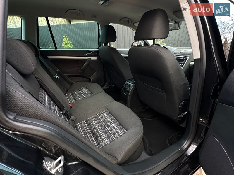 Універсал Skoda Octavia 2012 в Сарнах