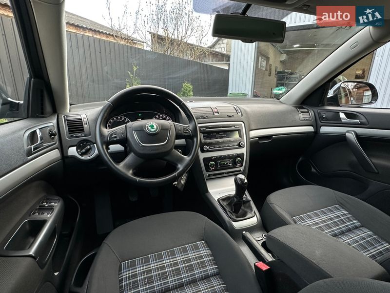 Універсал Skoda Octavia 2012 в Сарнах