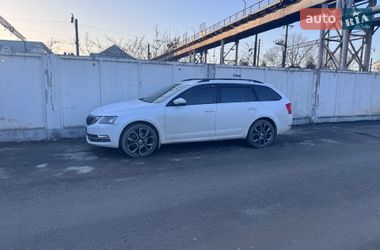 Универсал Skoda Octavia 2017 в Львове