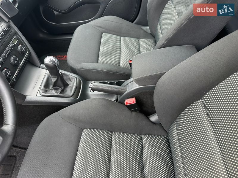 Універсал Skoda Octavia 2008 в Запоріжжі