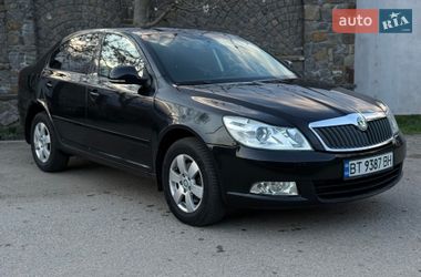 Лифтбек Skoda Octavia 2012 в Новом Буге