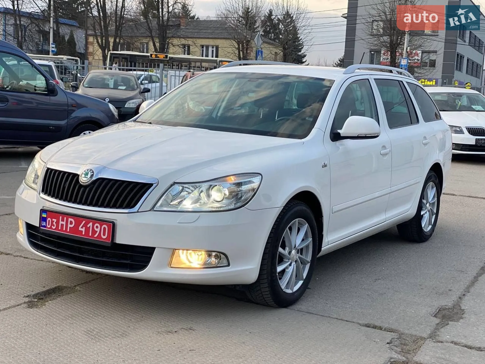 2011 Skoda Octavia - мініатюра 2