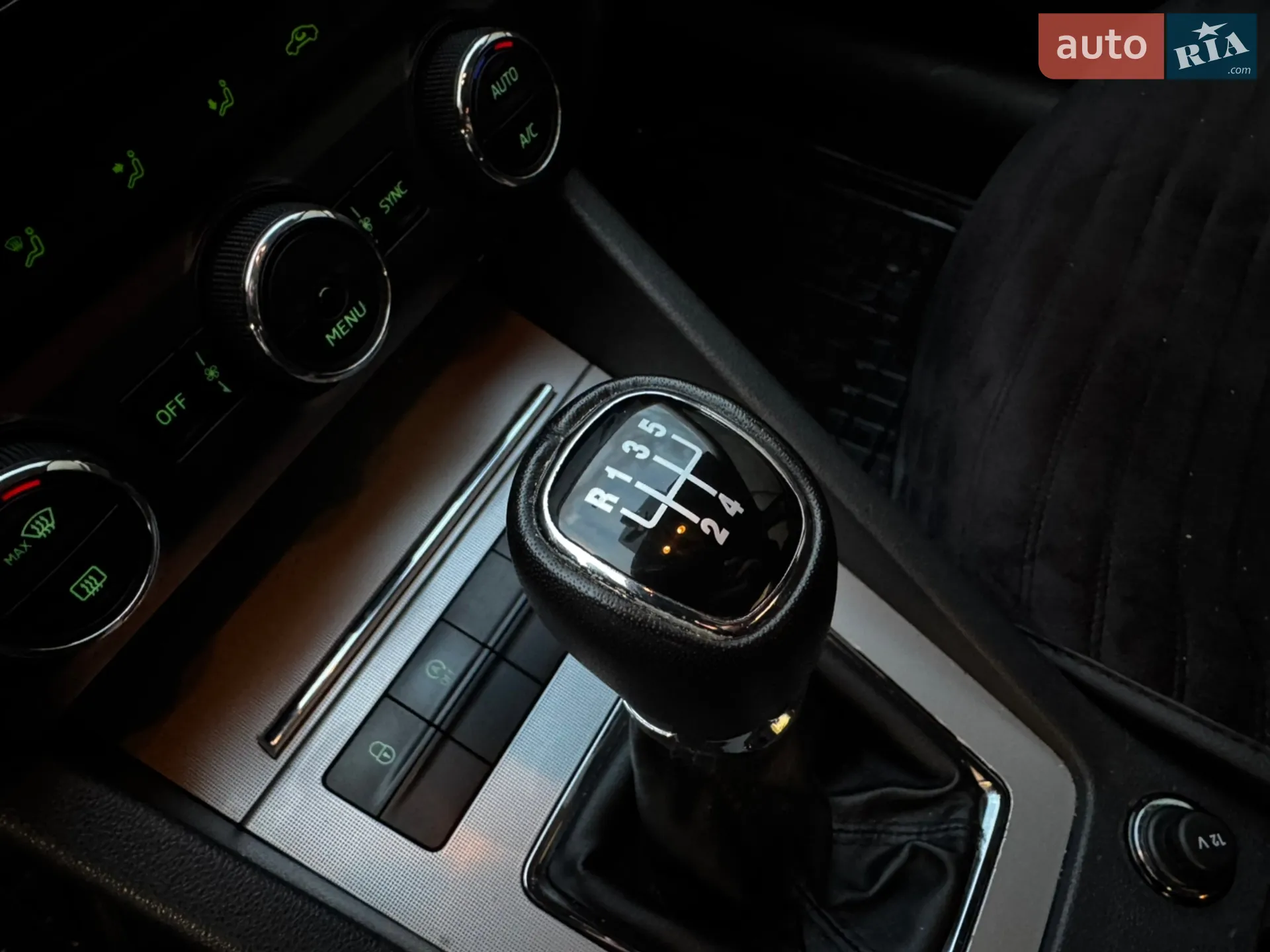 2015 Skoda Octavia - мініатюра 35