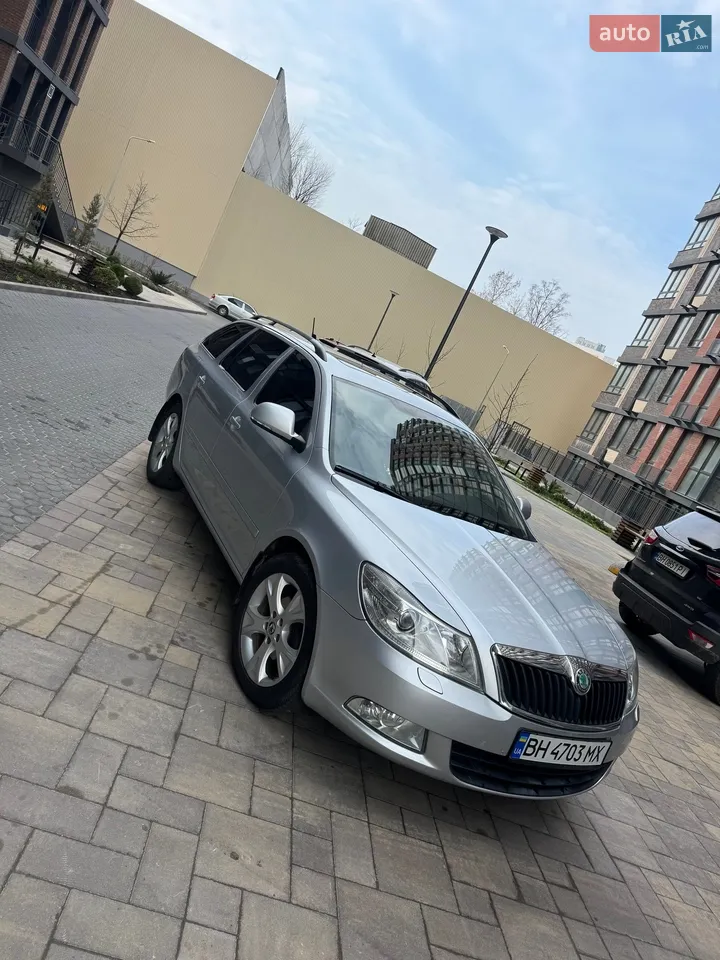 2010 Skoda Octavia - мініатюра 22