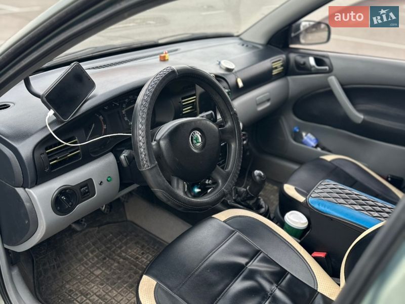 Лифтбек Skoda Octavia 2004 в Киеве