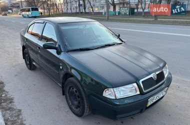 Ліфтбек Skoda Octavia 2002 в Чернігові