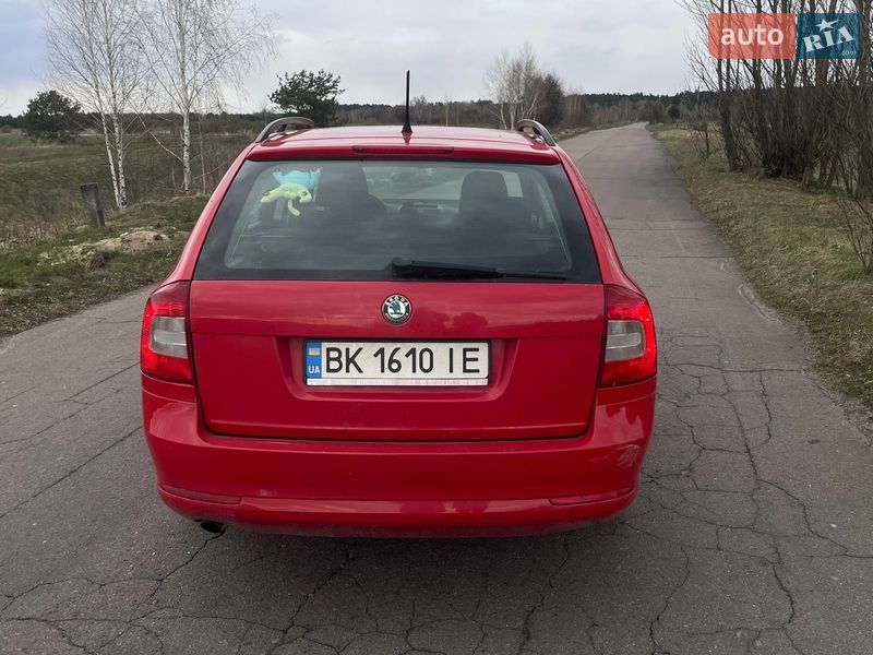 Універсал Skoda Octavia 2012 в Вараші