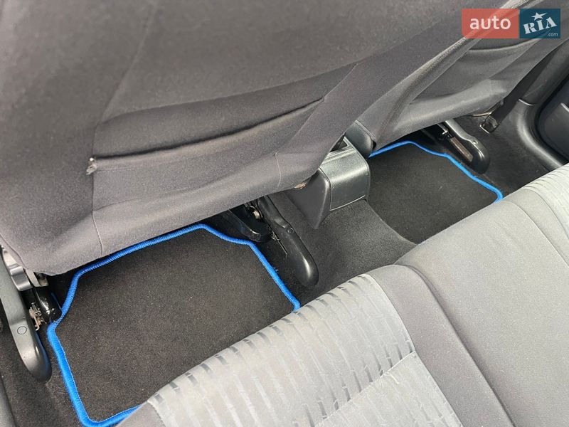 Универсал Skoda Octavia 2009 в Киеве фото 32 Универсал Skoda Octavia 2009 в Киеве