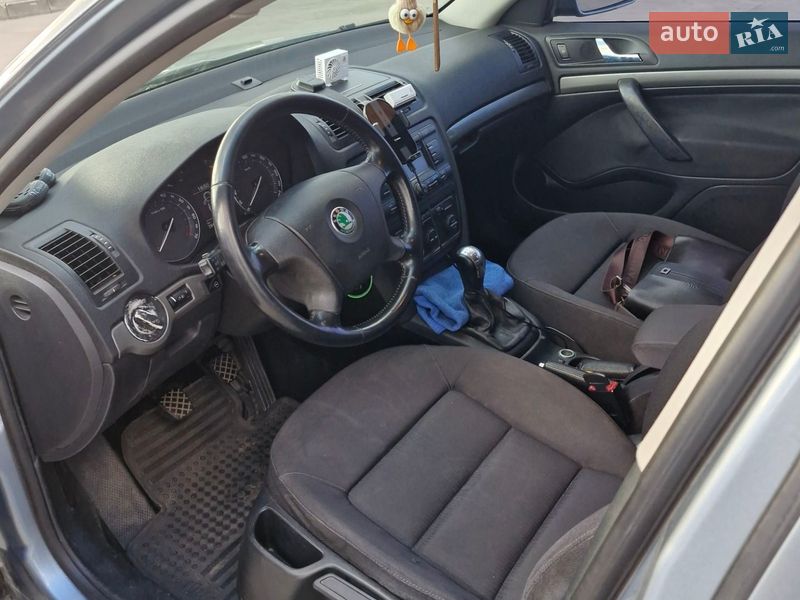 Ліфтбек Skoda Octavia 2004 в Рівному