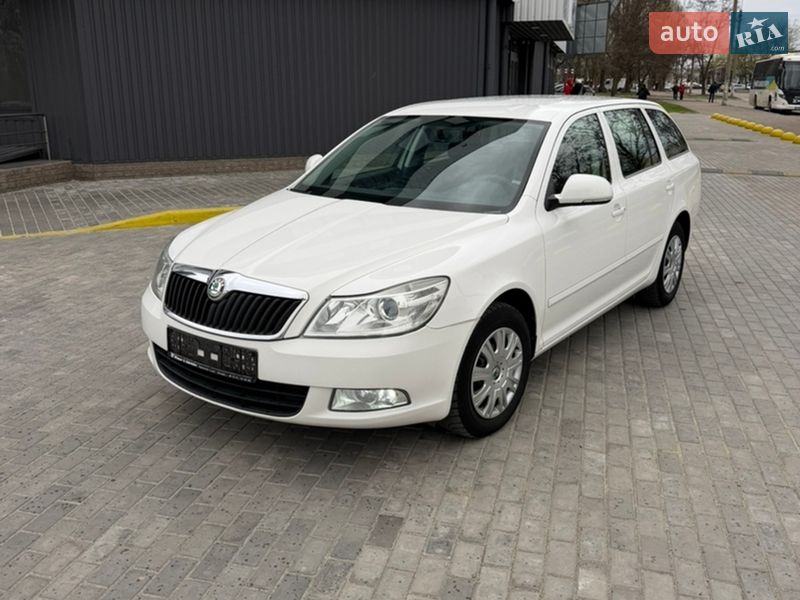 Ліфтбек Skoda Octavia 2012 в Кам'янському