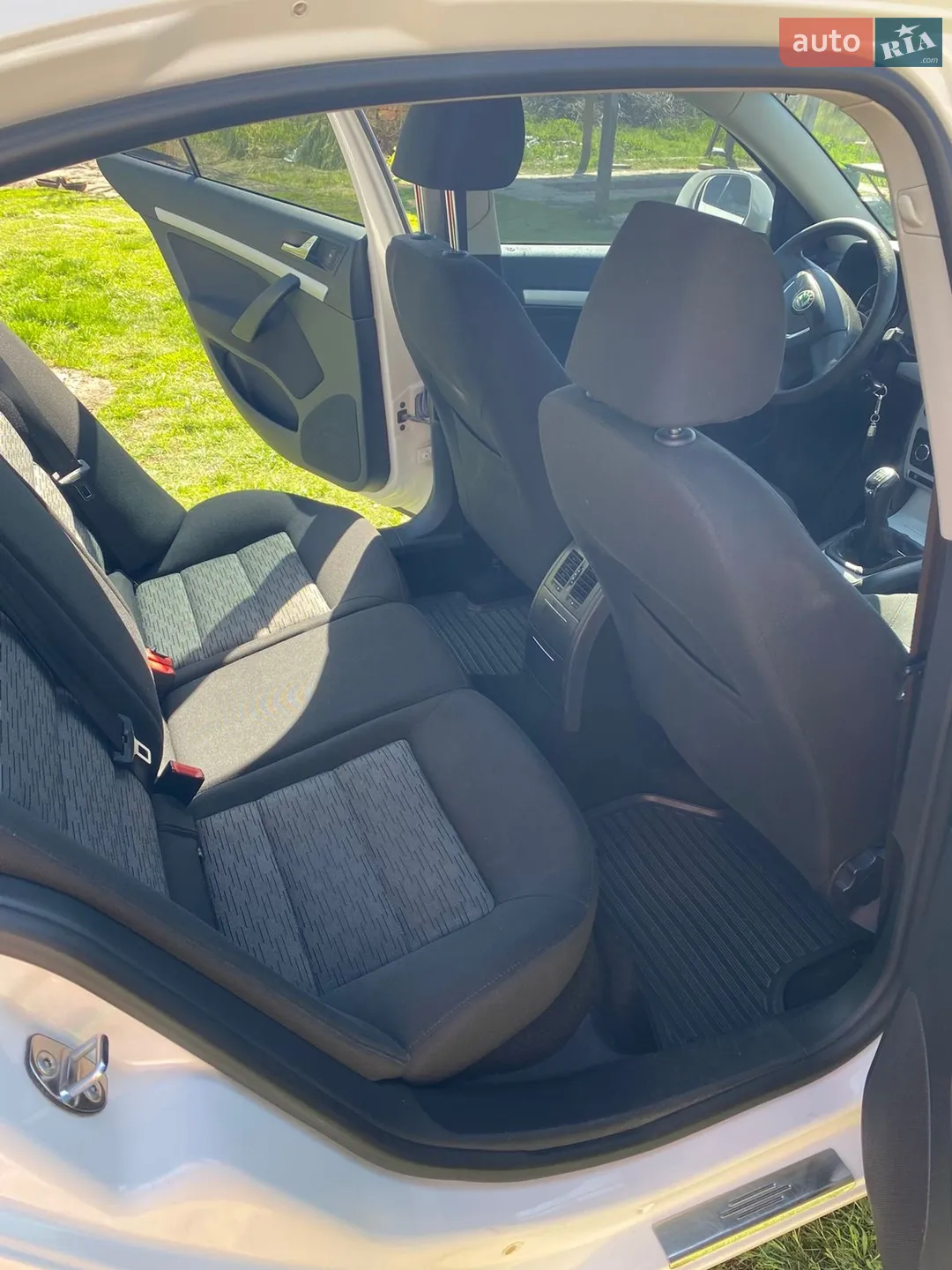 2011 Skoda Octavia - мініатюра 22
