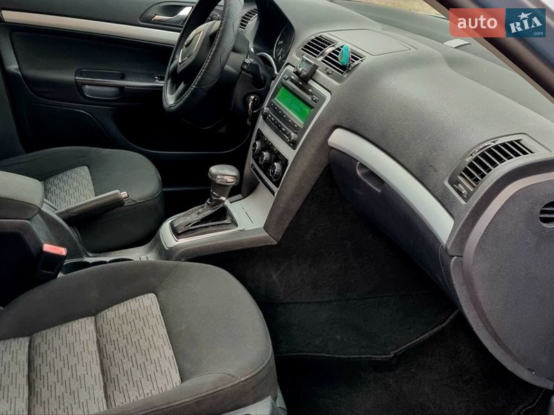 Універсал Skoda Octavia 2009 в Дніпрі