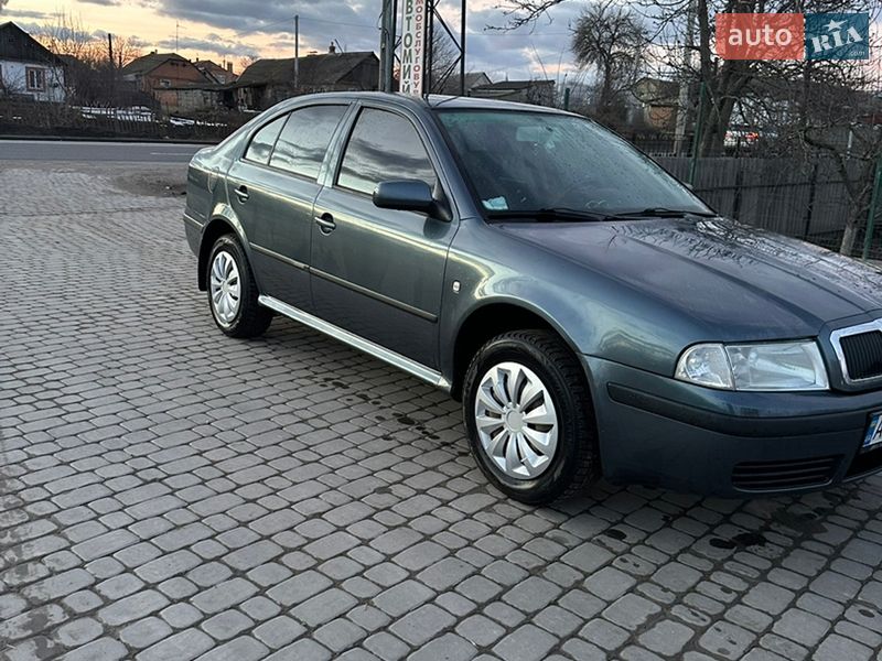 Лифтбек Skoda Octavia 2005 в Казатине