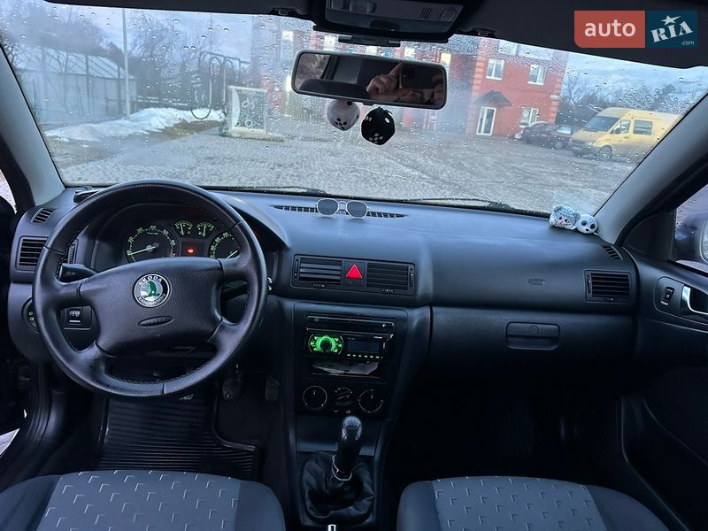 Лифтбек Skoda Octavia 2005 в Казатине