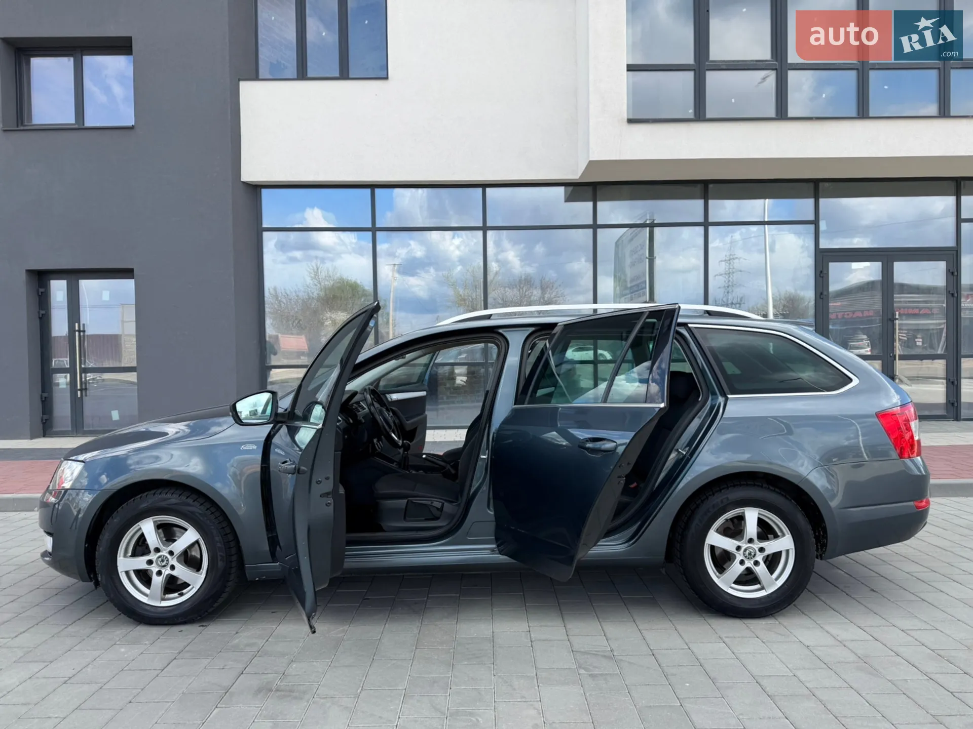 2015 Skoda Octavia - мініатюра 24