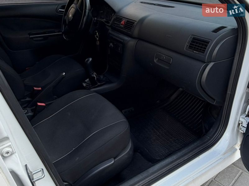 Лифтбек Skoda Octavia 2010 в Днепре