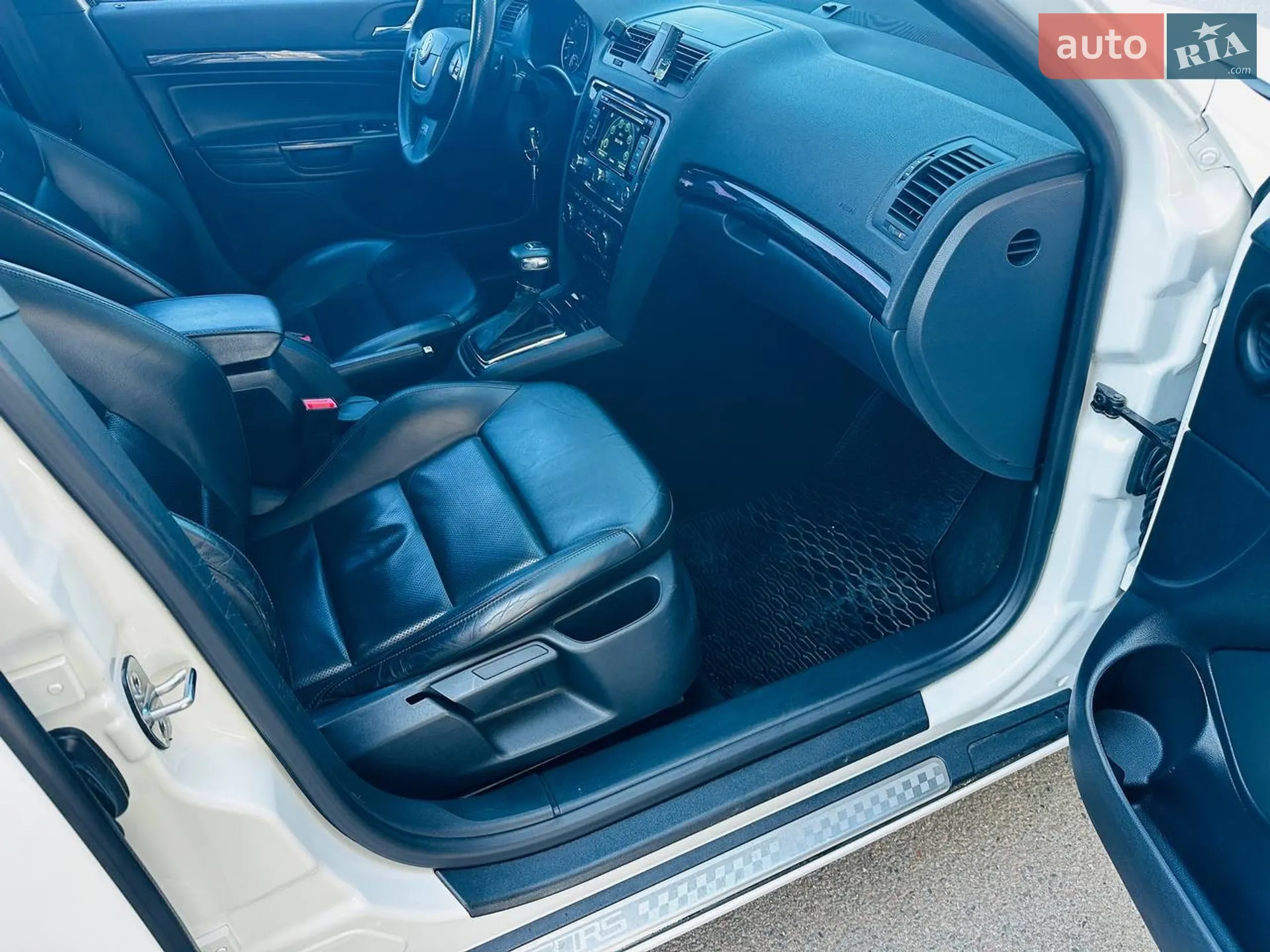2012 Skoda Octavia - мініатюра 36