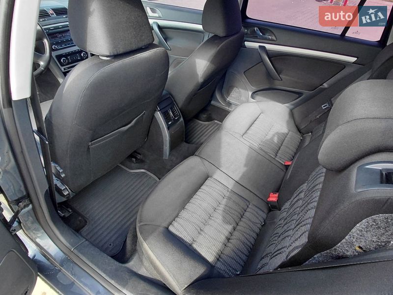 Універсал Skoda Octavia 2010 в Луцьку
