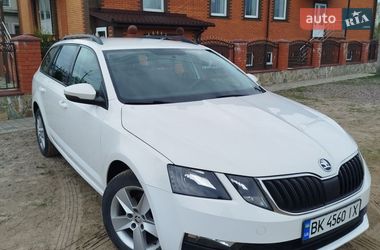 Универсал Skoda Octavia 2018 в Рокитном