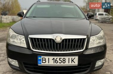 Универсал Skoda Octavia 2011 в Хороле