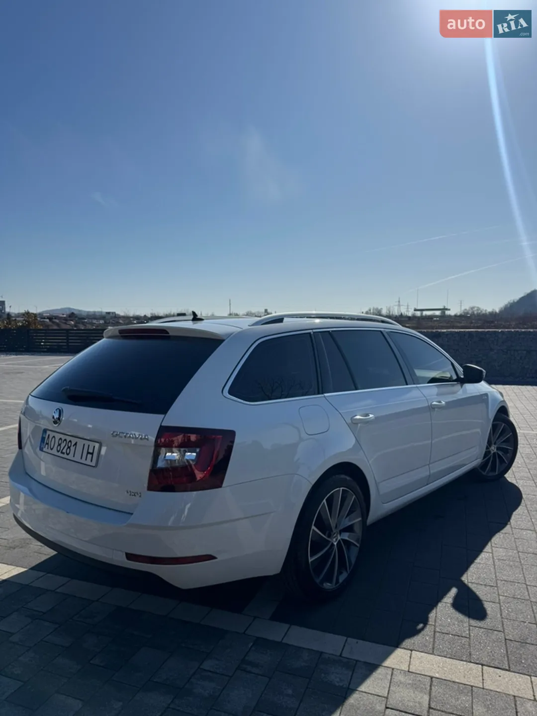 2017 Skoda Octavia - мініатюра 2
