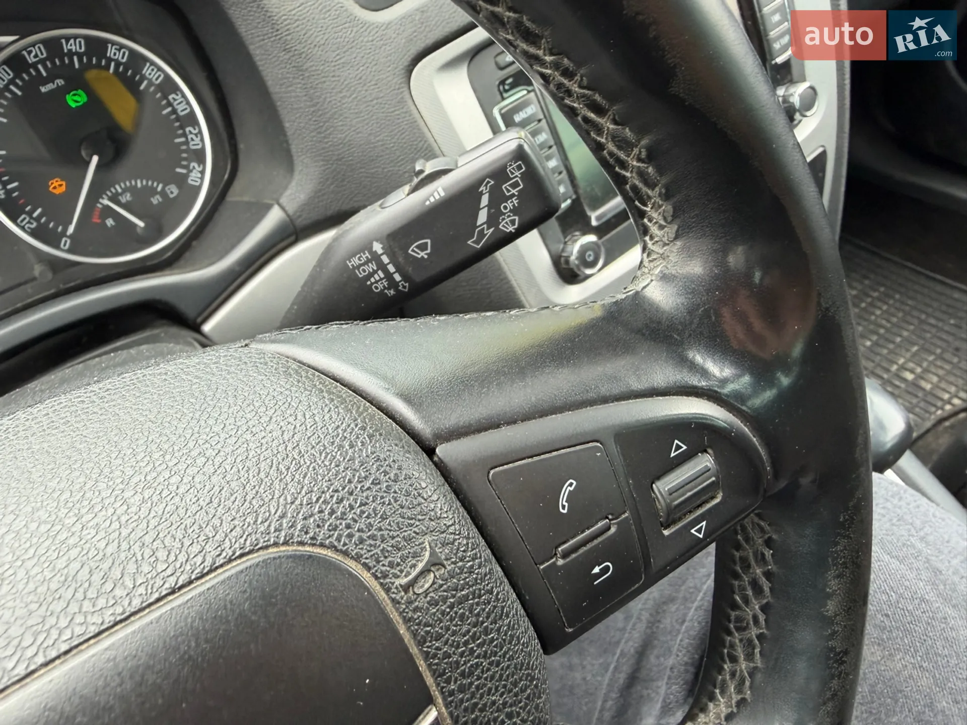 2011 Skoda Octavia - мініатюра 17