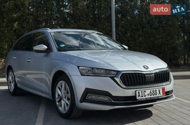 Универсал Skoda Octavia 2020 в Львове