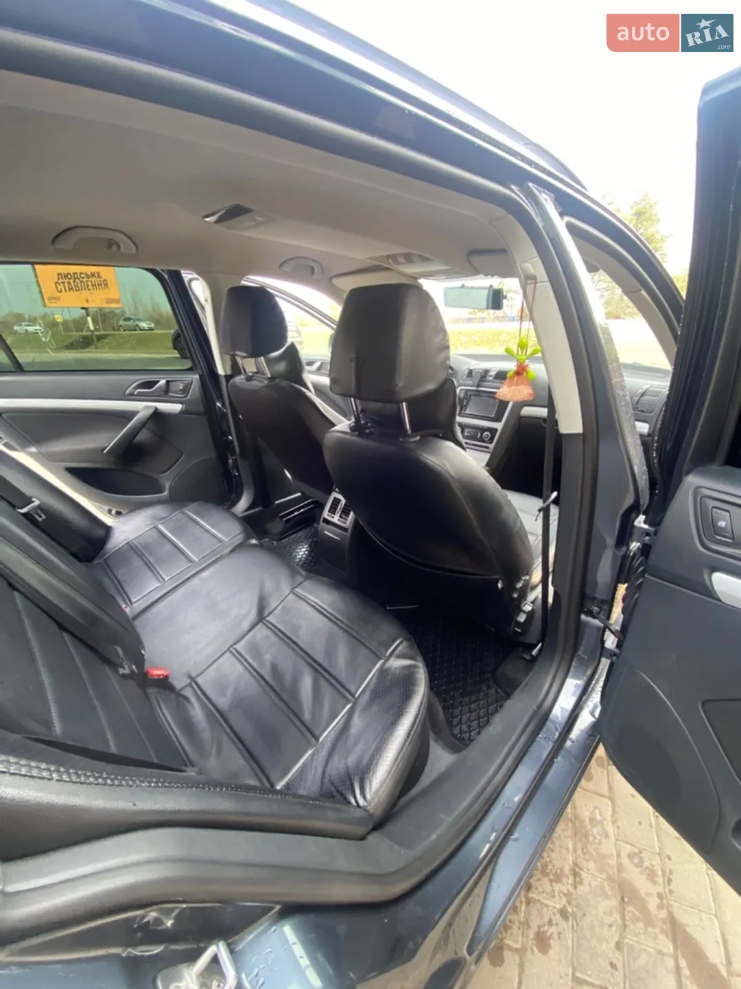 2010 Skoda Octavia - мініатюра 10